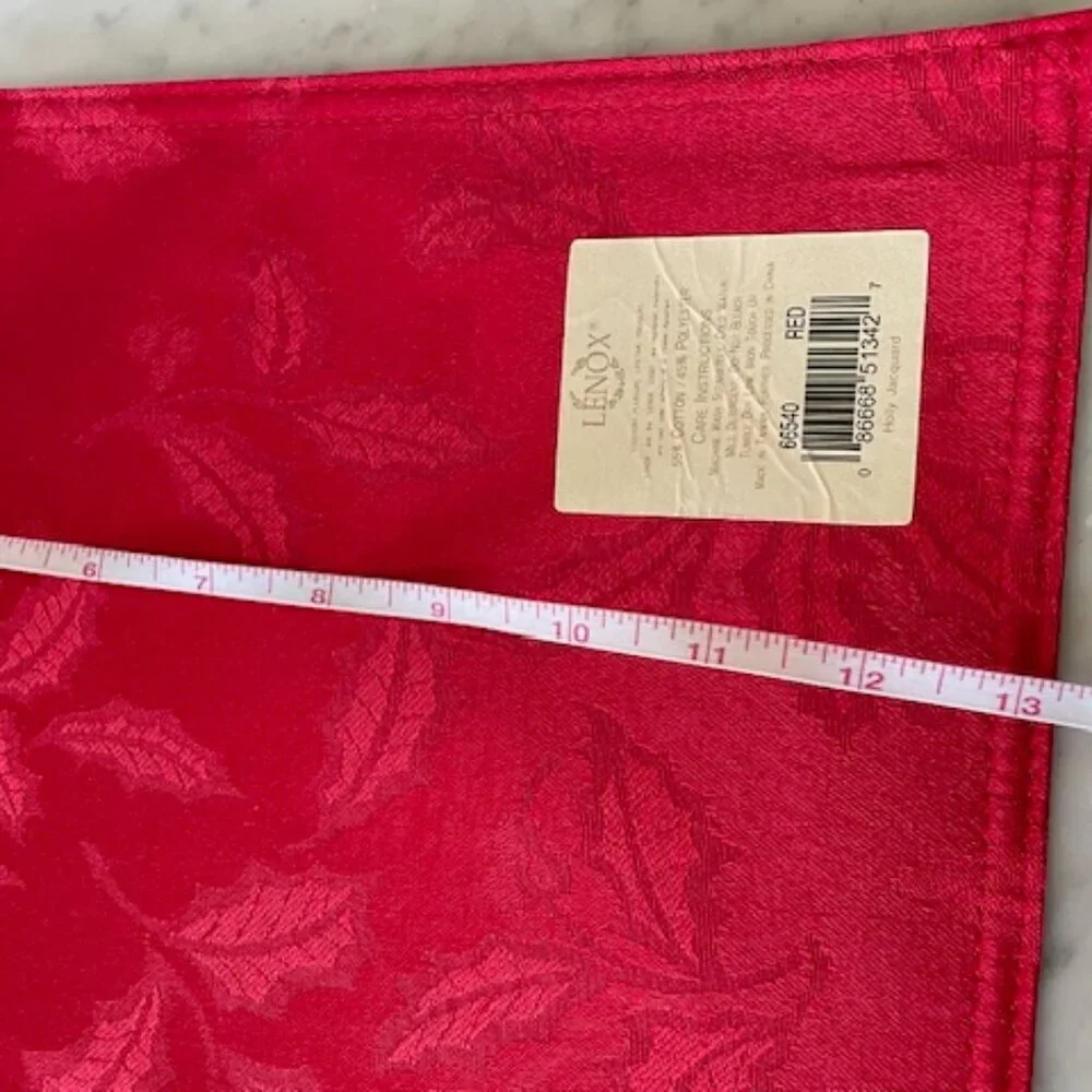 LENOX Holly Jacquard Damask Red Placemats (4)